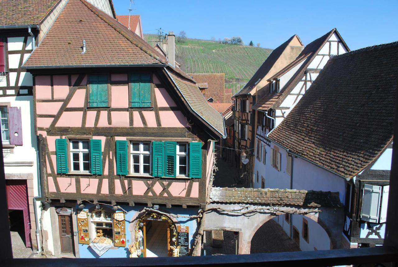 Ferienwohnung Au coeur de Riquewihr - vue sur le vignoble Exterior foto